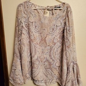 Whitehouse Black Market blouse